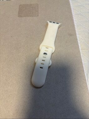 Silicone Replacement Apple Watch Band - Cream